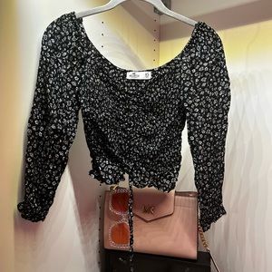 Hollister ruched long sleeve floral top